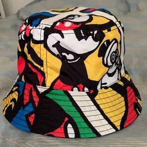 NWTs Levi’s limited reversible bucket hat